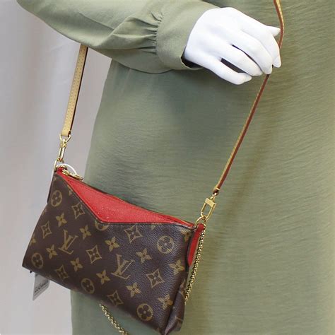 louis vuitton wallet crossbody